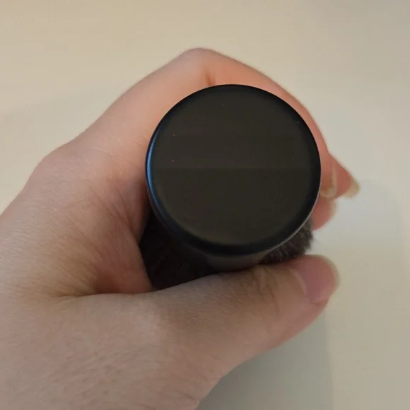 MAC Cosmetics 182 Buffer Brush in Black - Picture 8 of 8